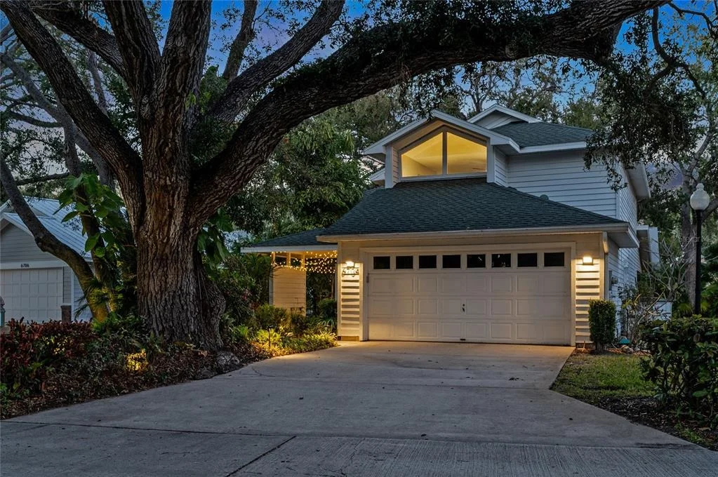Photo of 6704 ARBOR OAKS DRIVE