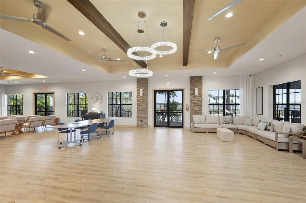 Photo of 921 RIVERSCAPE STREET