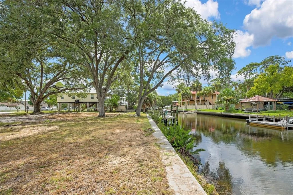 Photo of 6134 ISLAND DRIVE