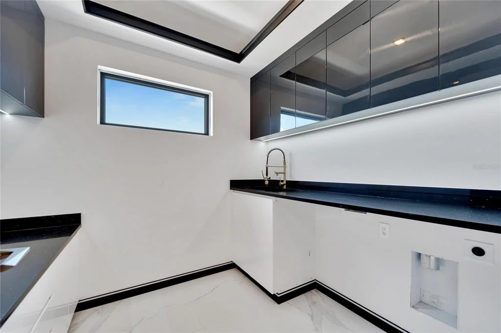 Photo of 517 TREVISO DRIVE