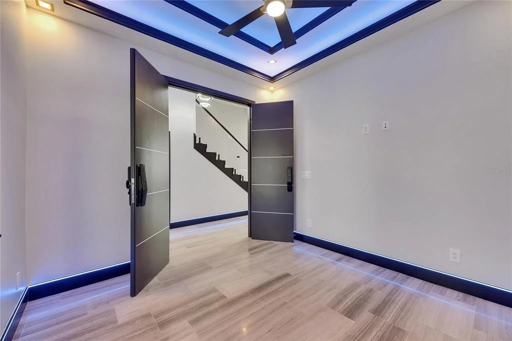 Photo of 6528 SIMONE SHORES CIRCLE