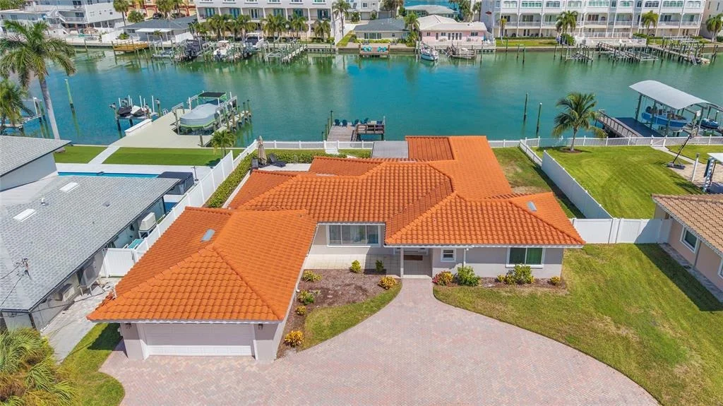 Photo of 136 BAYSIDE DRIVE