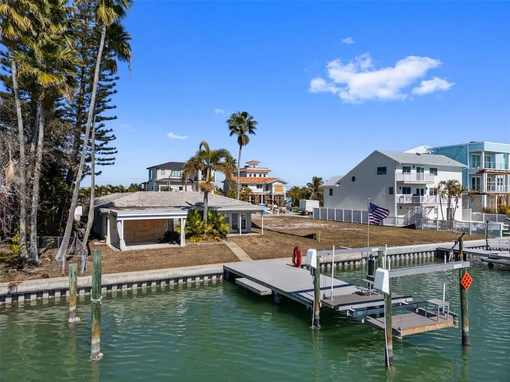 Photo of 837 BAY POINT DRIVE