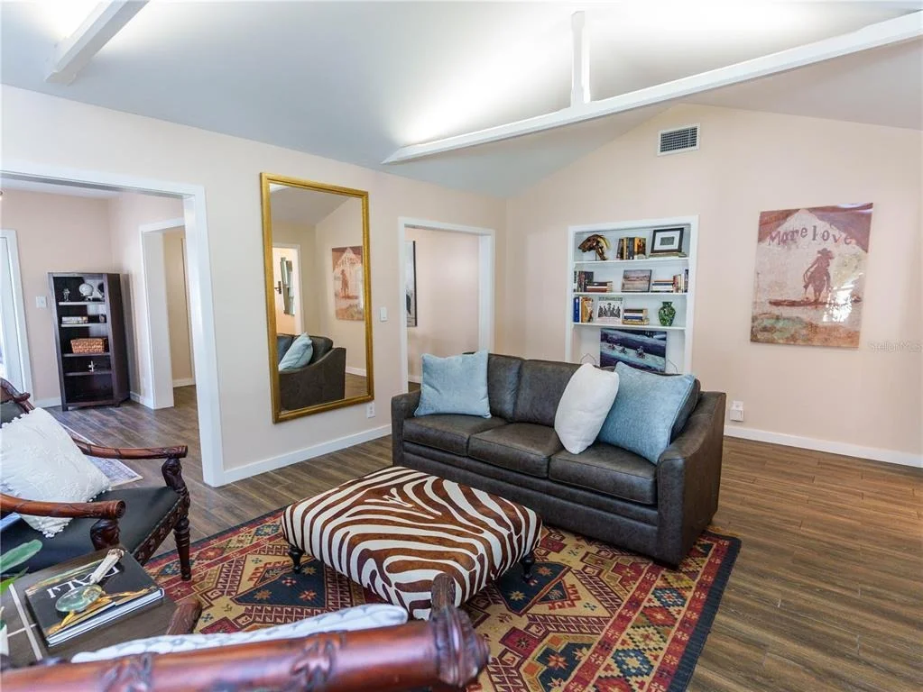 Photo of 2633 W SUNSET DRIVE