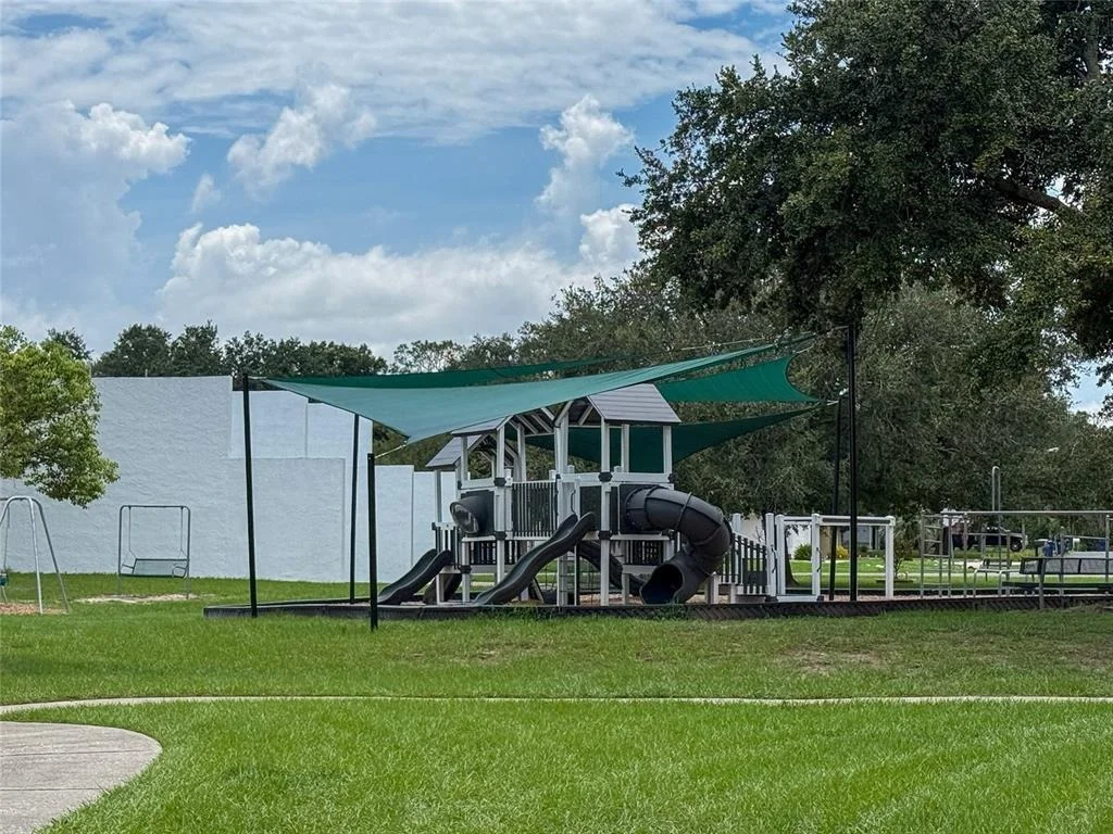 Photo of 23513 BELLAIRE LOOP