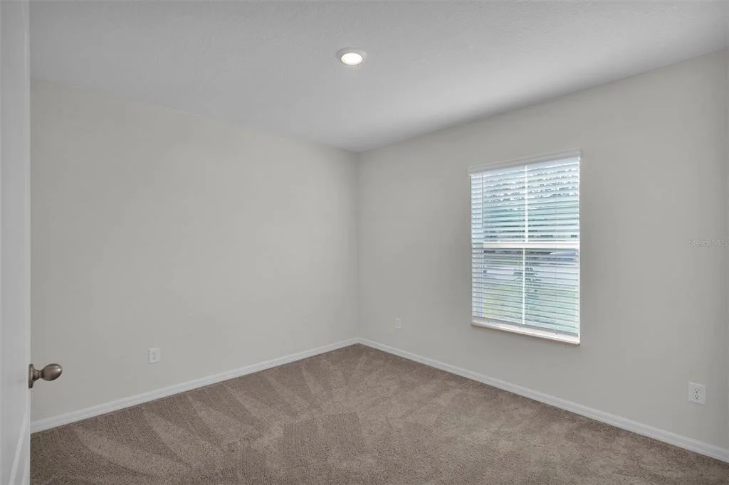 Photo of 19 PINEAPPLE DRIVE