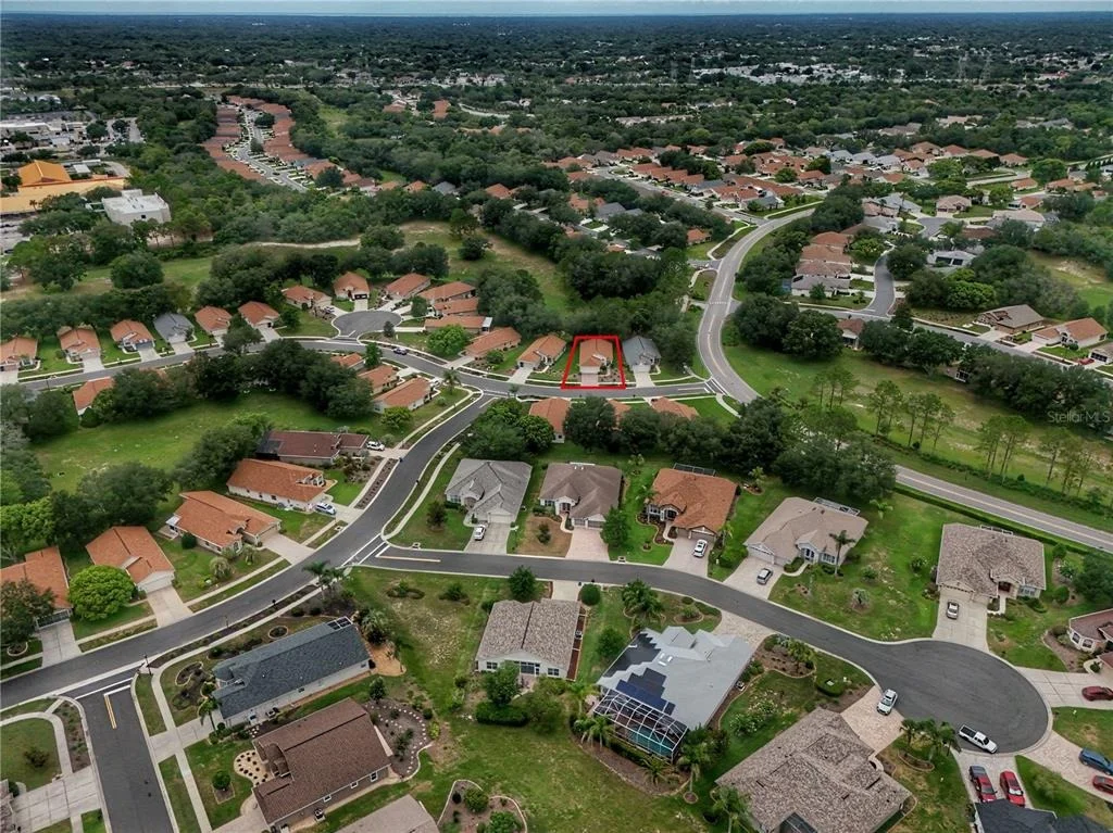 Photo of 259 CENTER OAK CIRCLE