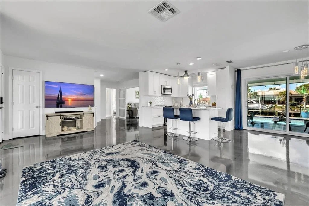 Photo of 2424 ROSA LANE