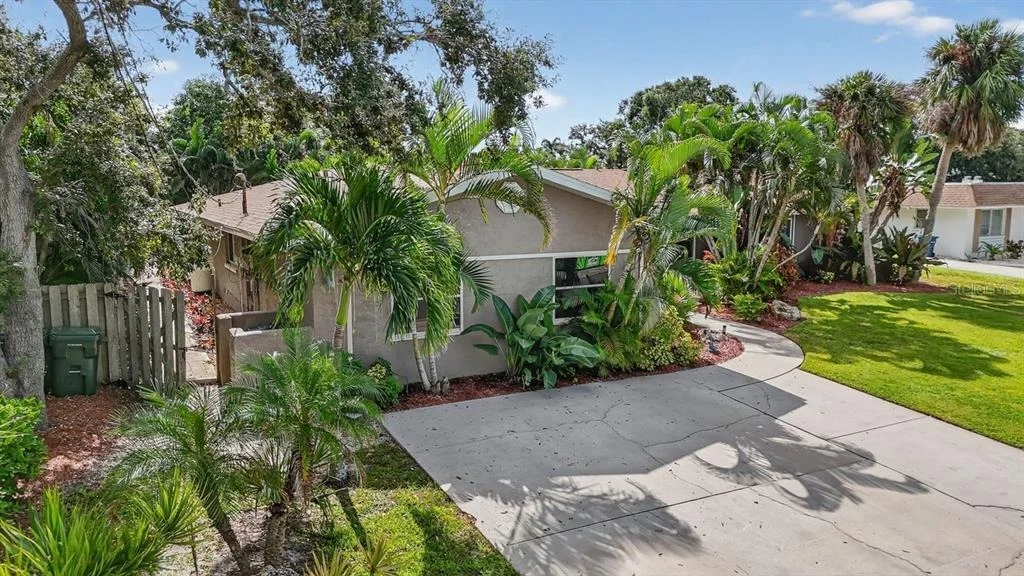 Photo of 1884 SOUTHPOINTE DRIVE