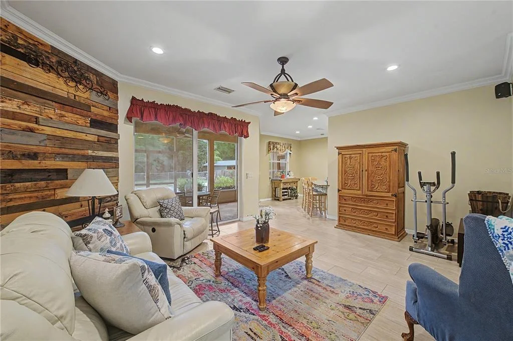 Photo of 2216 PINECREST DRIVE