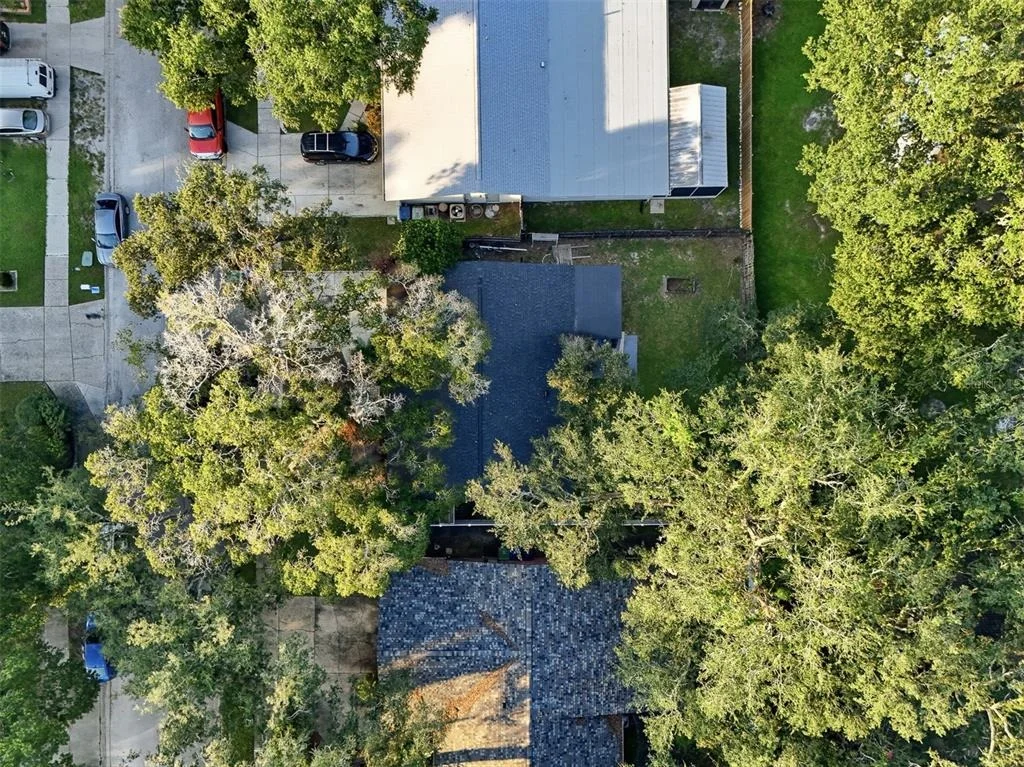 Photo of 9627 HIDDEN OAKS CIRCLE