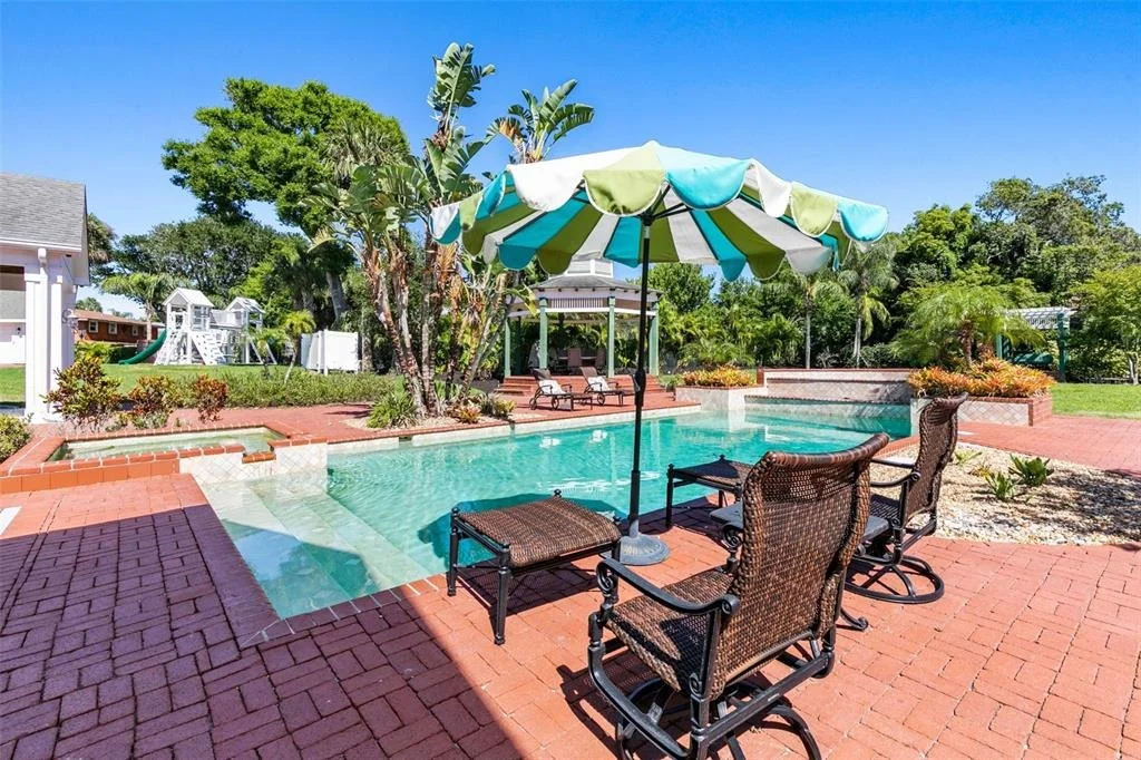 Photo of 253 JOHN ANDERSON DRIVE
