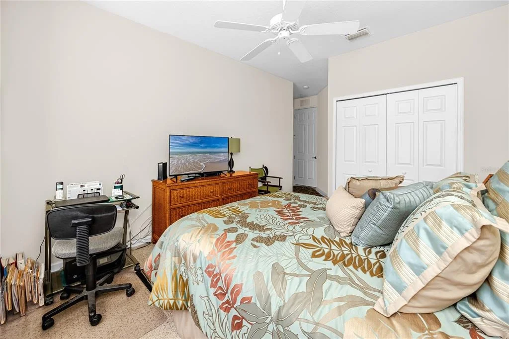 Photo of 894 LANTERN WAY