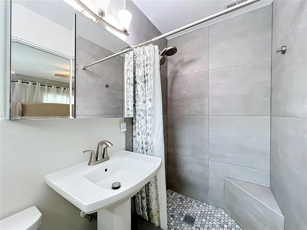 Photo of 2806 VINE STREET