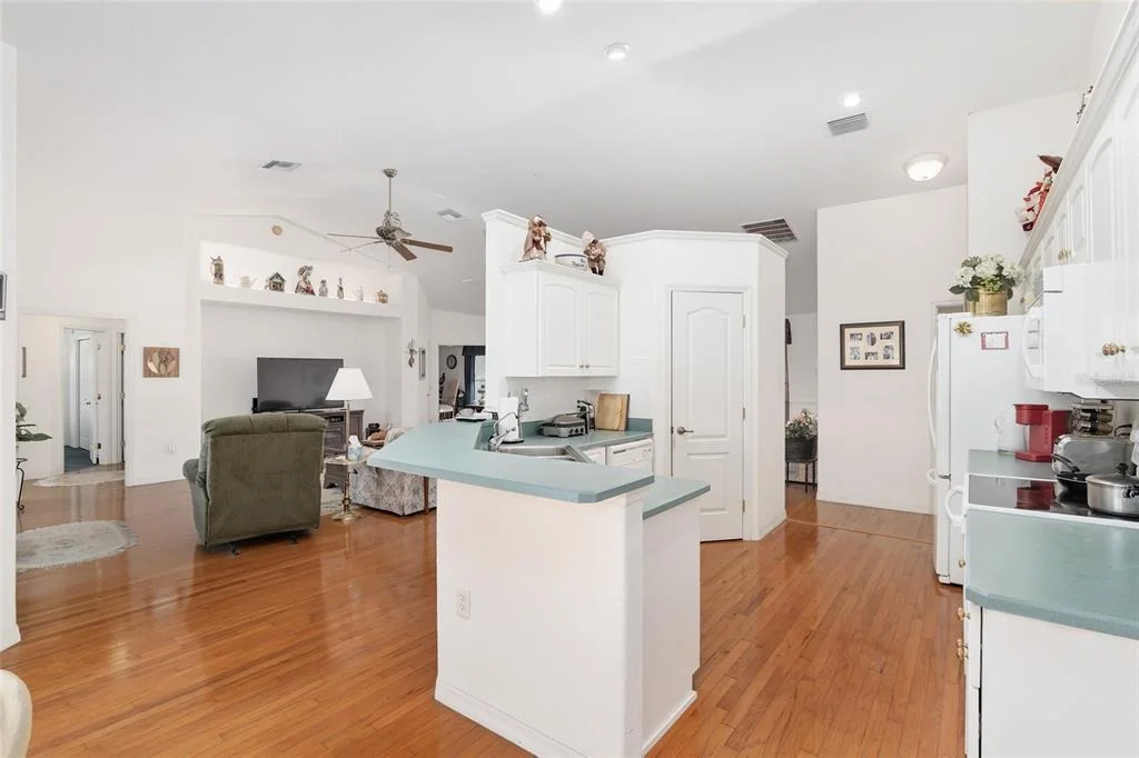 Photo of 999 NE 120 PLACE