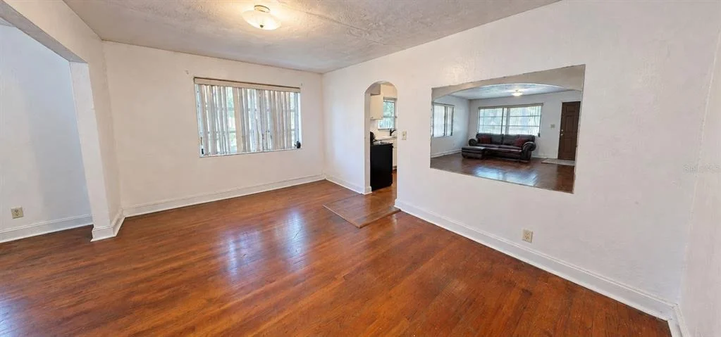 Photo of 415 MODEL STREET