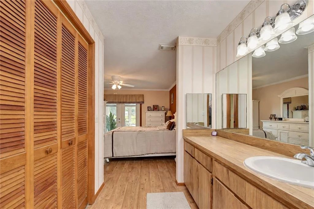 Photo of 659 TIMBER POND DRIVE