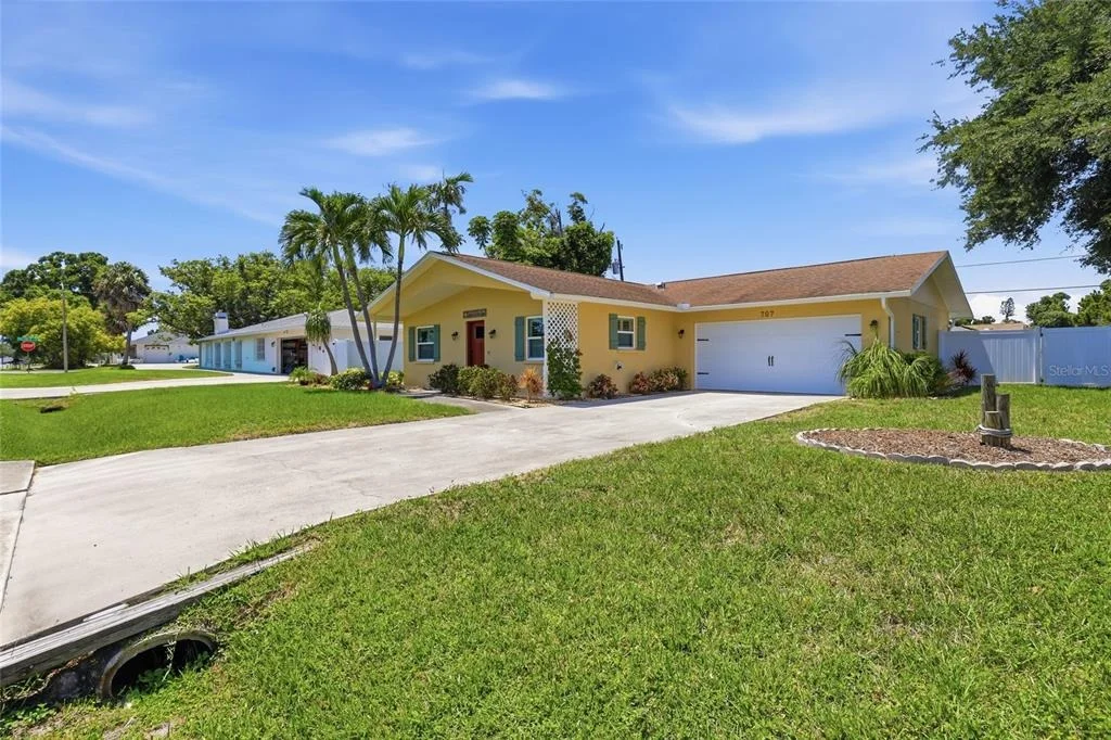 Photo of 707 BEVERLY ROAD
