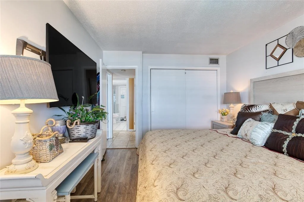 Photo of Unit 4040 at 935 OCEAN SHORE BOULEVARD
