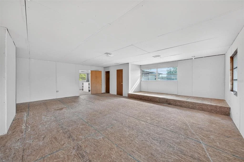 Photo of 710 TWIN OAKS LANE
