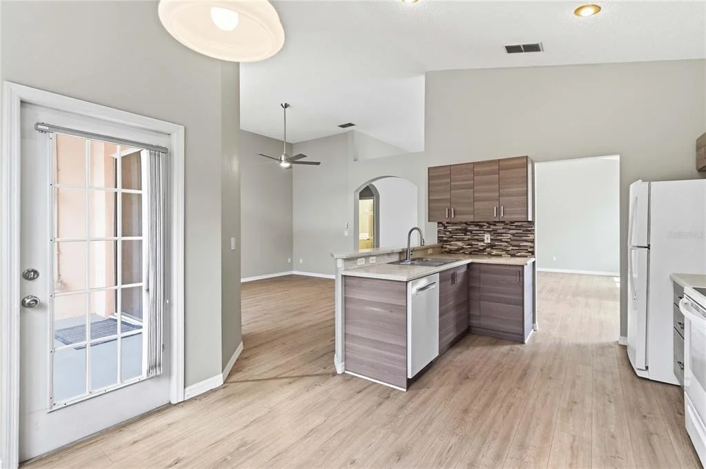 Photo of 2412 RUNYON CIRCLE