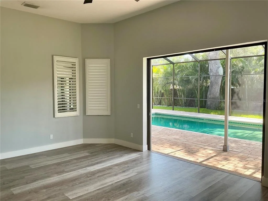 Photo of 126 OLD OAK CIRCLE