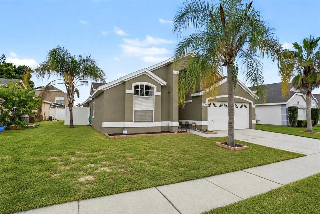 Photo of 726 ROCHESTER LOOP