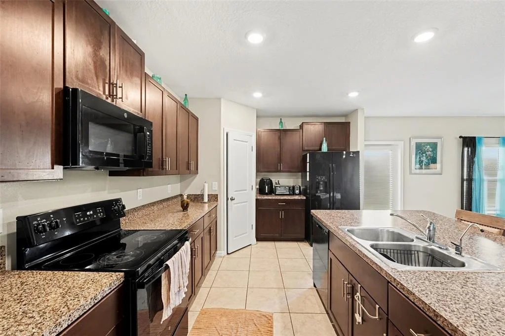 Photo of 882 OLIVE CONCH STREET