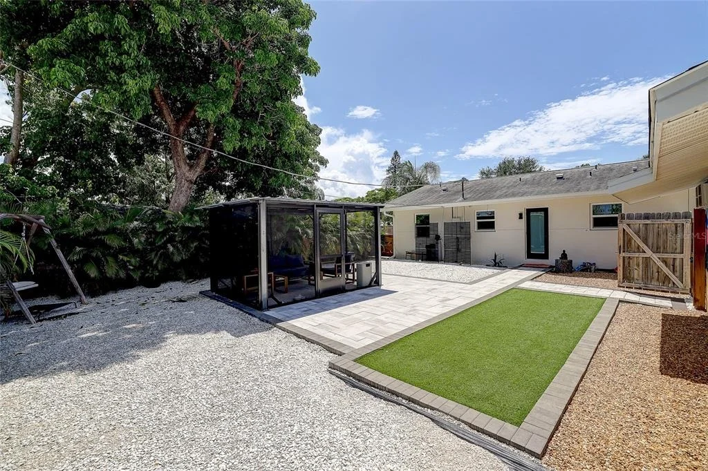 Photo of 2121 PALM TERRACE