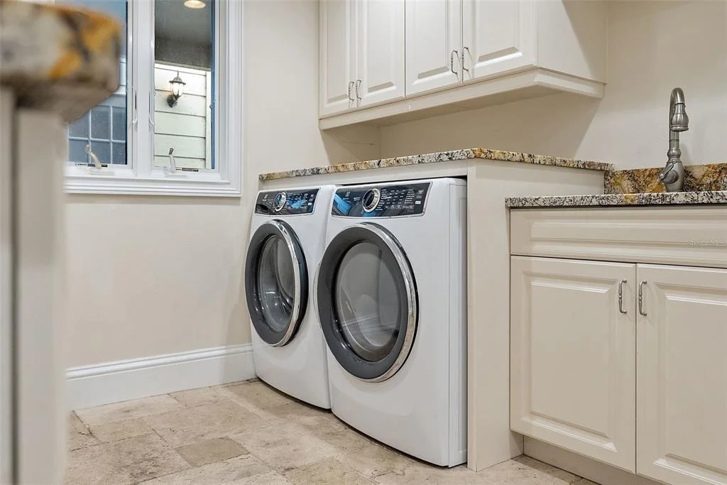 Photo of 2371 LANDINGS CIRCLE