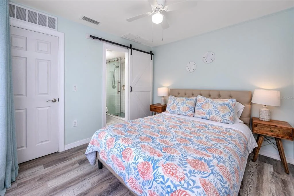 Photo of Unit H at 159 MEDALLION BOULEVARD