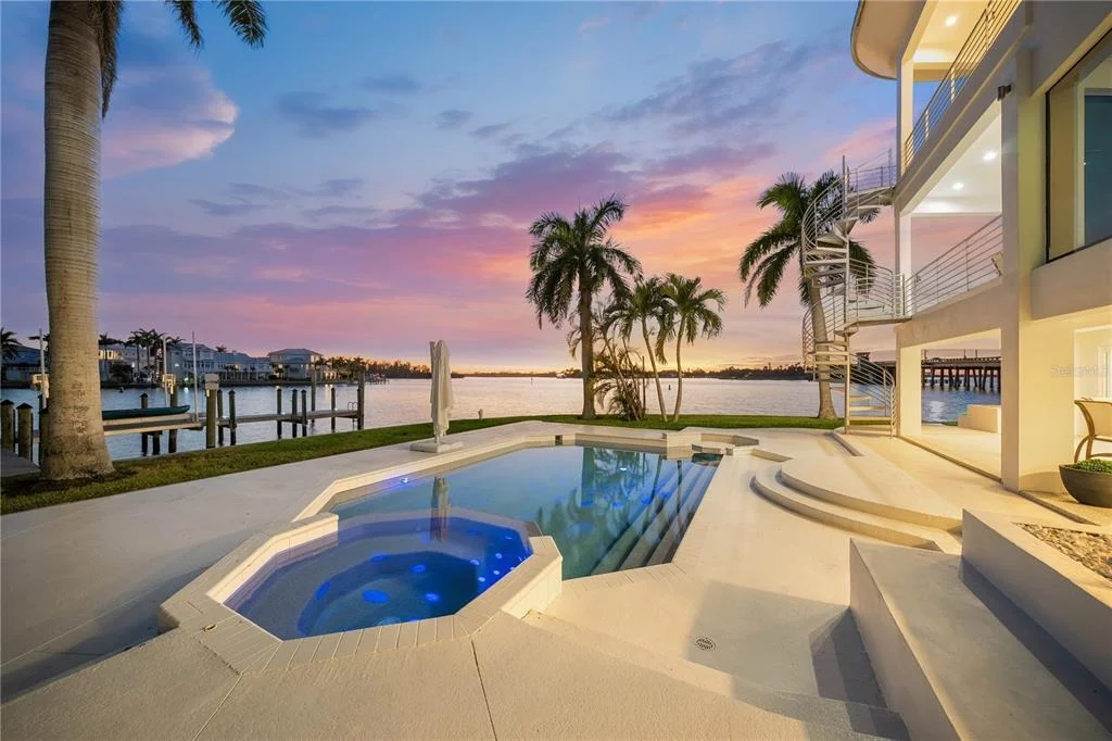 Photo of 1400 SIESTA DRIVE