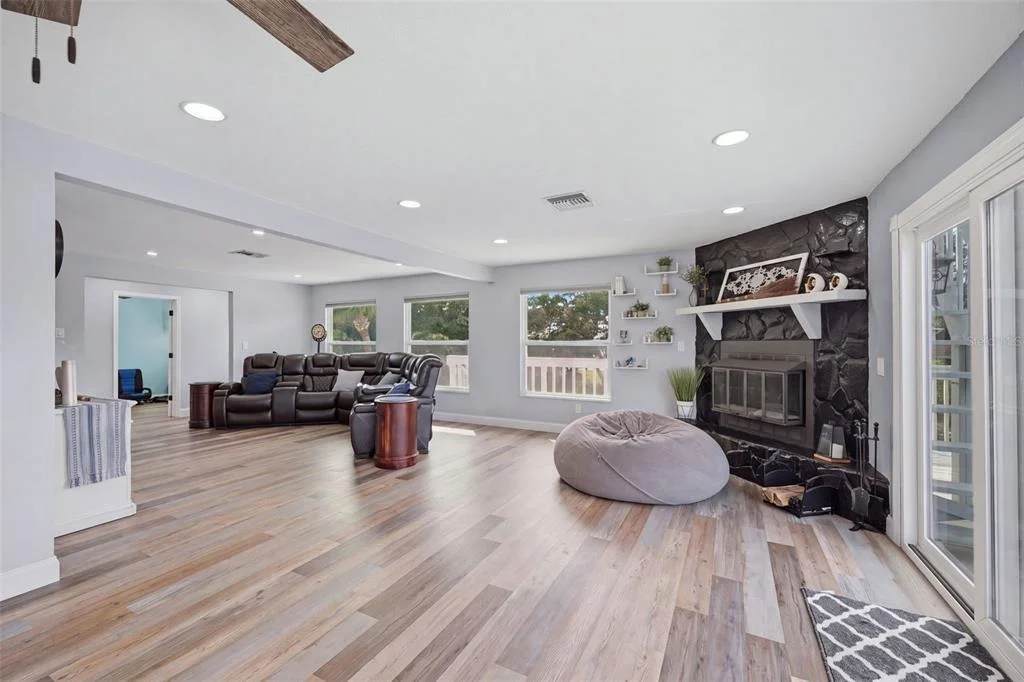 Photo of 14523 BARLOW LANE