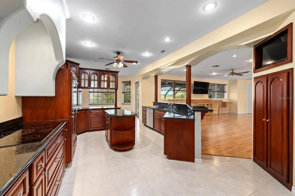 Photo of 921 POINT SEASIDE DRIVE