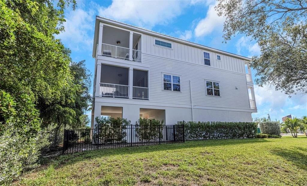 Photo of 4375 MARINA VIEW WAY