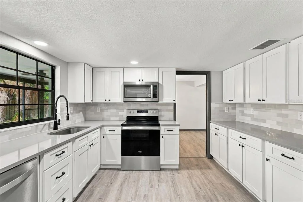 Photo of 3561 CALGARY LANE