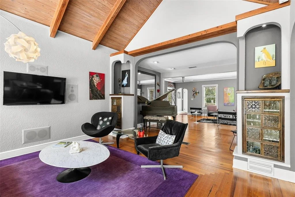 Photo of 1321 HEIM ROAD