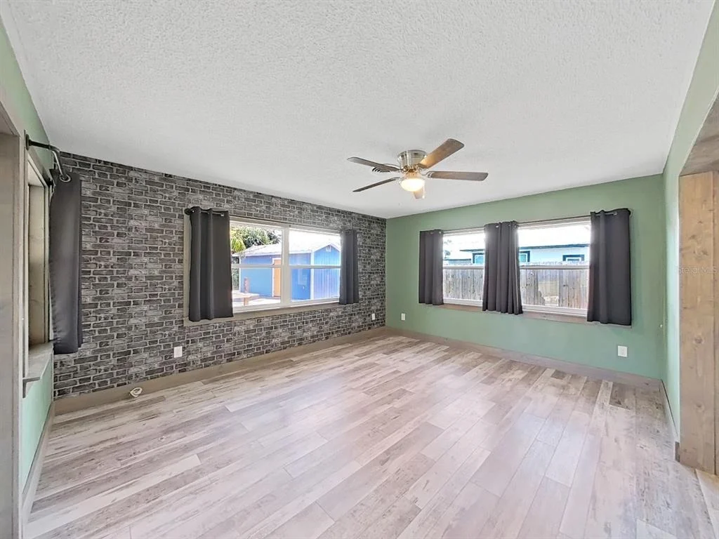Photo of 5 N KEYSTONE DRIVE