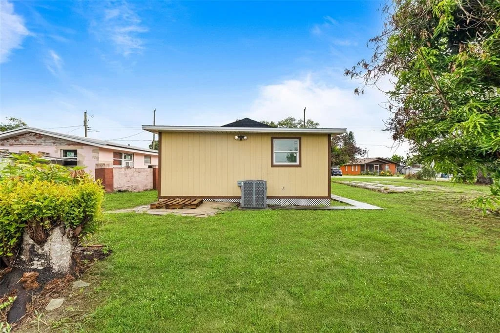 Photo of 828 BOOKER AVENUE