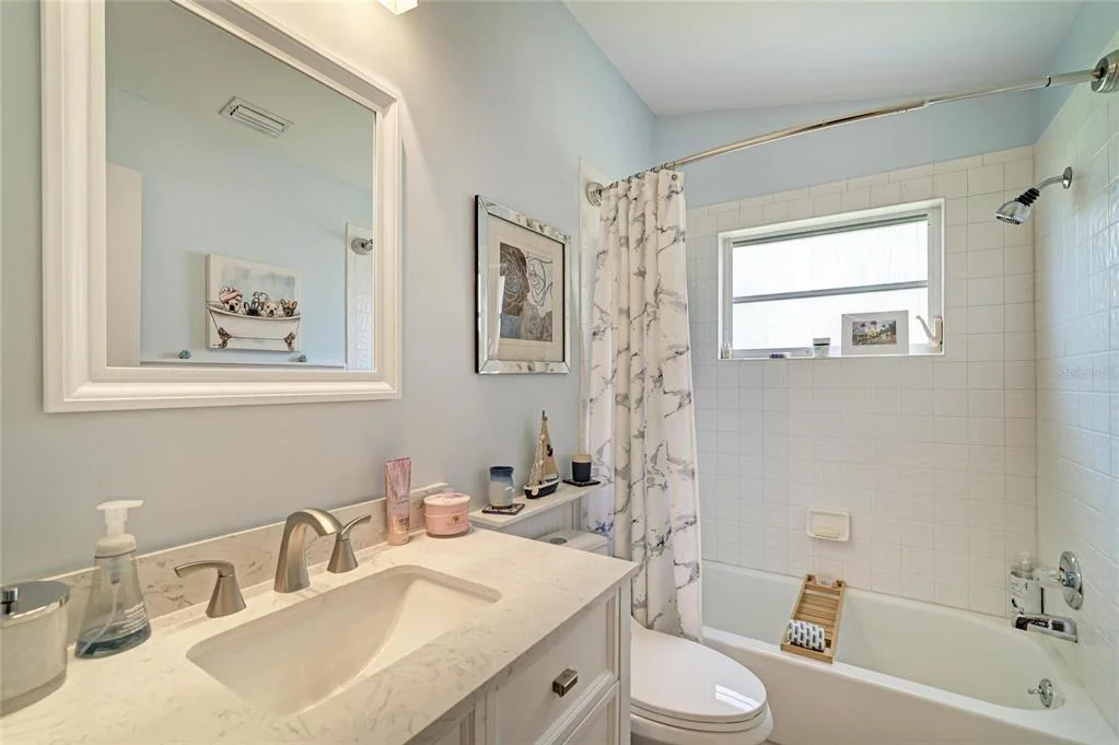 Photo of 6604 STONE RIVER ROAD