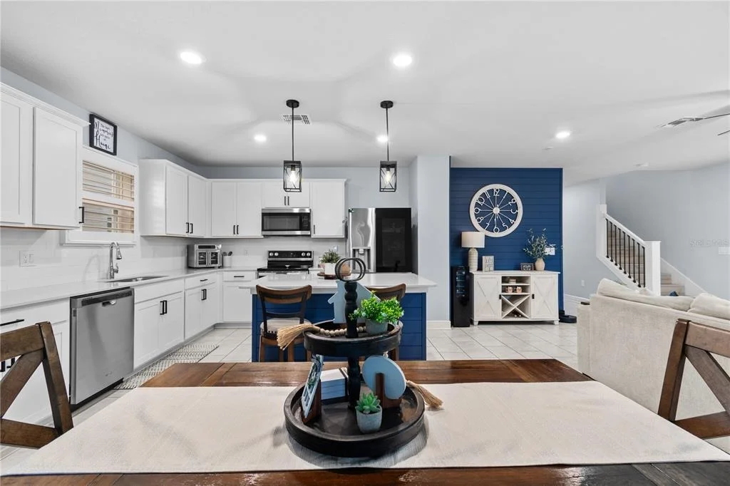 Photo of 9109 ROYAL RIVER CIRCLE
