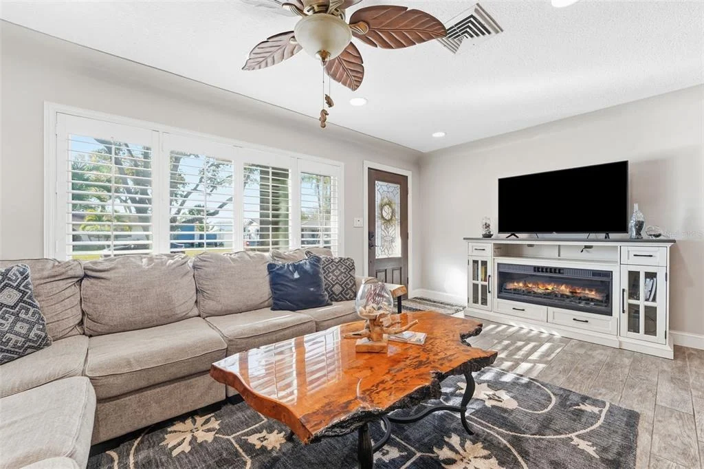 Photo of 3595 FLORAL DRIVE