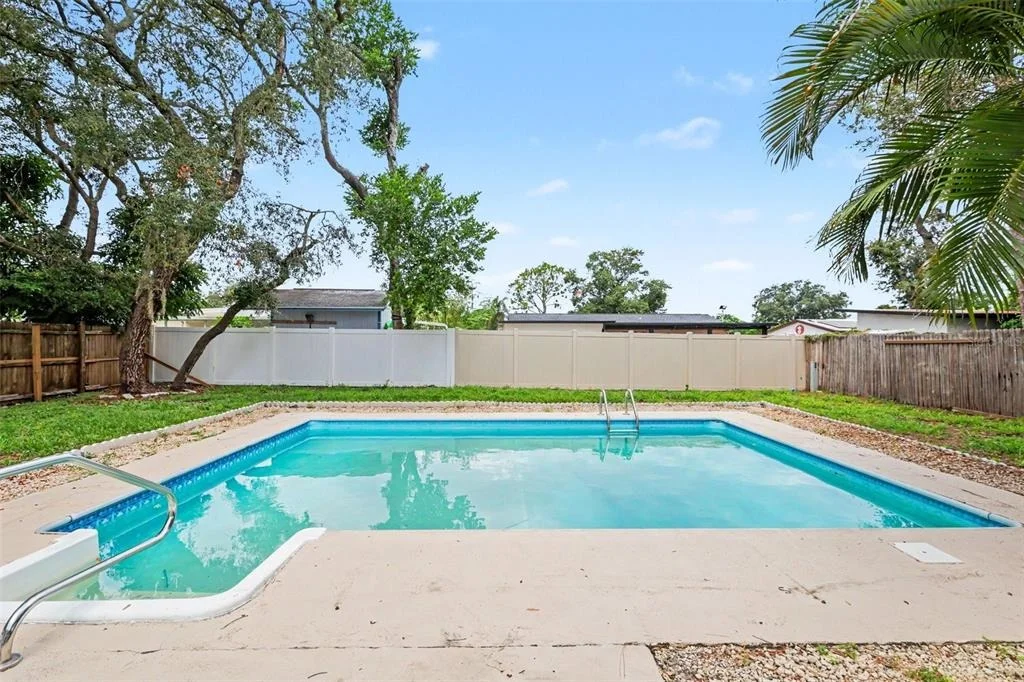 Photo of 8253 GREENLEAF CIRCLE