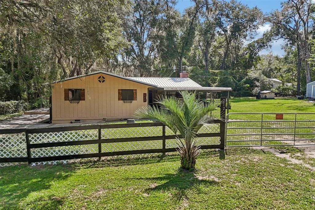 Photo of 212 DOGWOOD DRIVE