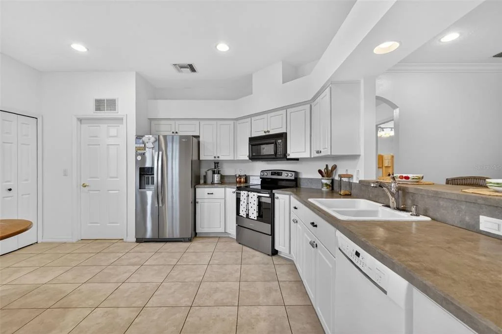 Photo of 5304 TREASURE VIEW WAY