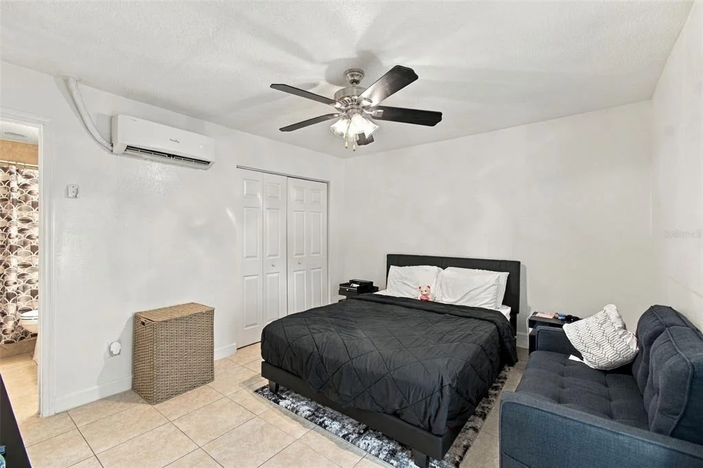 Photo of 1325 OAKCREST DRIVE