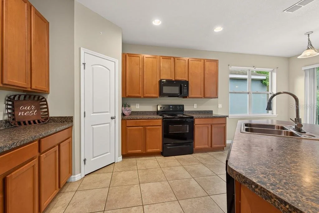 Photo of 11601 TANGLE STONE DRIVE