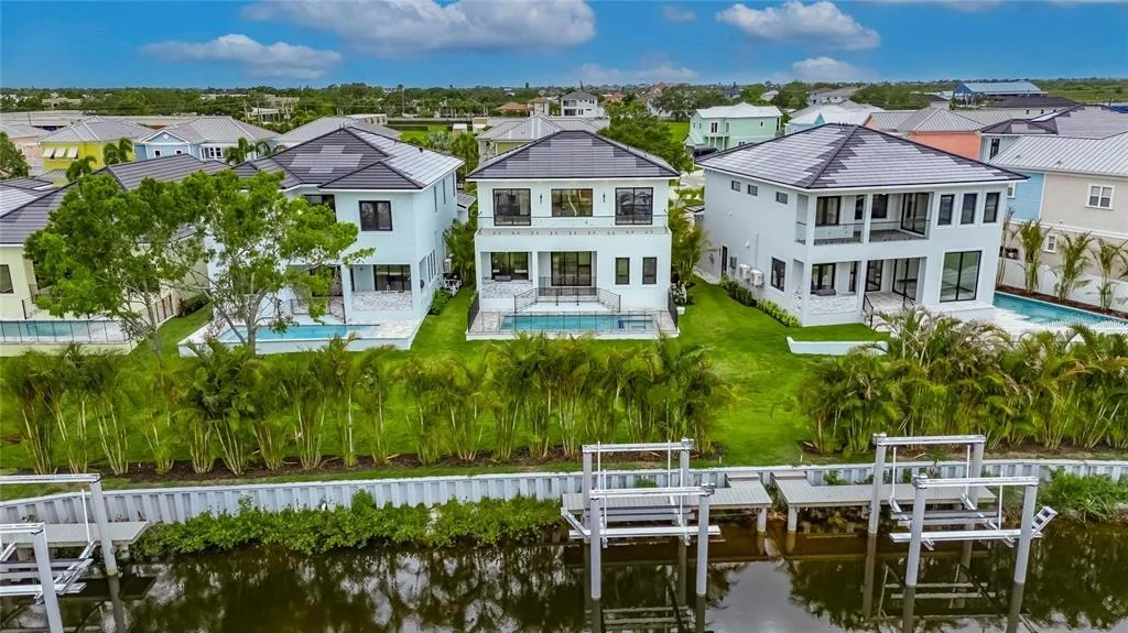 Photo of 6528 SIMONE SHORES CIRCLE