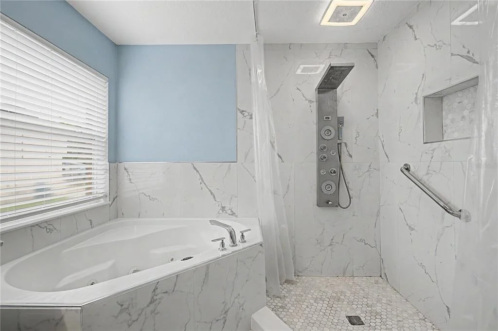 Photo of 212 ARBOR WOODS CIRCLE