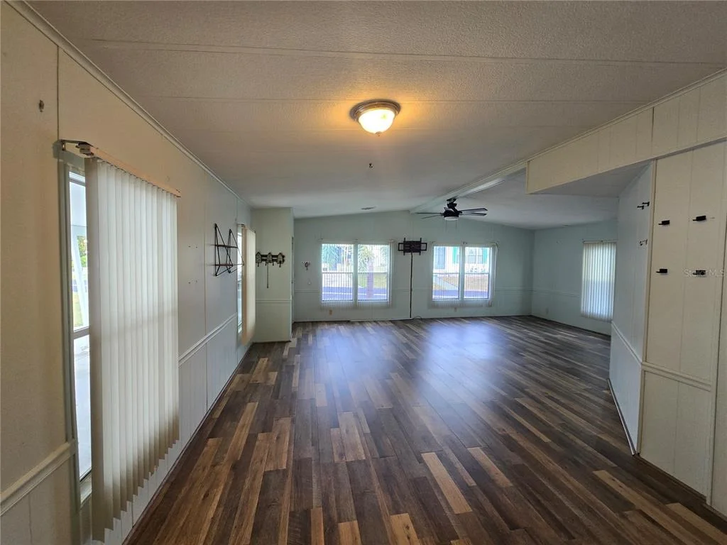 Photo of 3327 EILEEN DRIVE